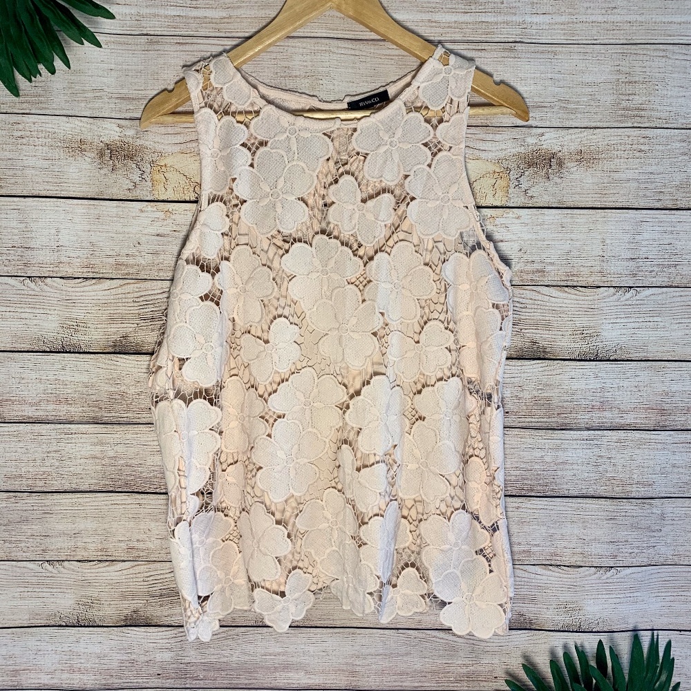 RW&Co Lace Split-Back Blouse - Blush Pink - Medium